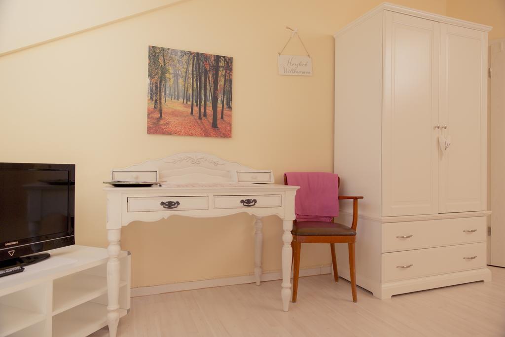Bed and Breakfast Heinsens Ellerbek Zimmer foto